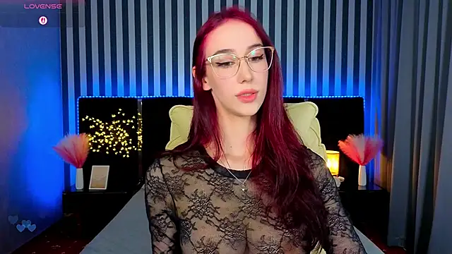 Snapshot of Evelyn_Rush chatting on 02-01-26, 03:32 Evelyn Rush online show from 02-01-26, 03:32