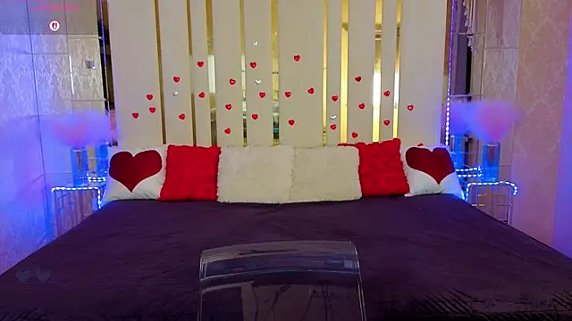 Snapshot of Evelyn_Rush chatting on 02-19-26, 09:27 Evelyn Rush online show from 02-19-26, 09:27