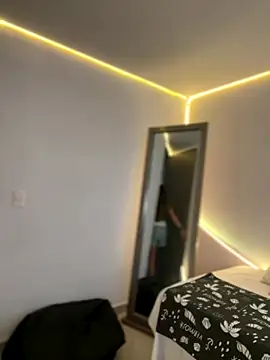 AmmyCollinsW online show from 12-18-25, 09:21