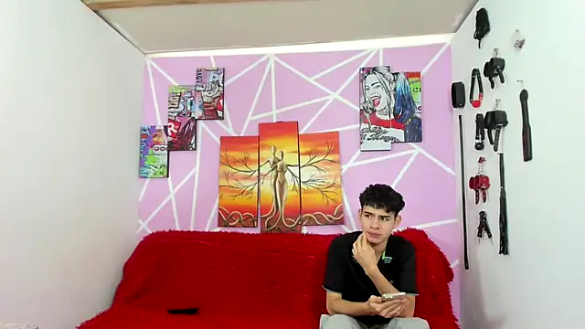 Snapshot of Fresahot2005 chatting on 12-13-24, 07:32 Fresahot2005 online show from 12-13-24, 07:32