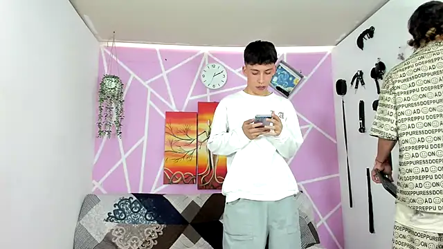 Snapshot of Fresahot2005 chatting on 02-01-25, 07:13 Fresahot2005 online show from 02-01-25, 07:13