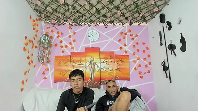 Snapshot of Fresahot2005 chatting on 03-11-25, 03:45 Fresahot2005 online show from 03-11-25, 03:45