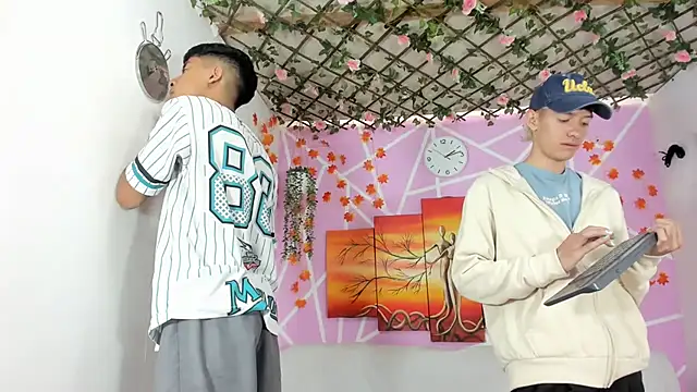 Snapshot of Fresahot2005 chatting on 03-15-25, 07:16 Fresahot2005 online show from 03-15-25, 07:16