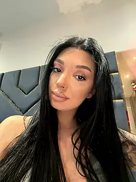 amirahylerr online show from 01-08-26, 08:11