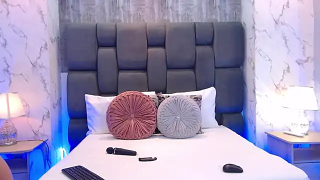 SophieWolkman online show from 11-28-25, 12:08