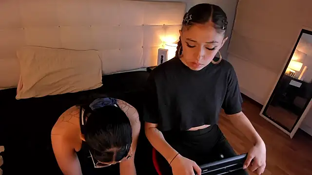 Snapshot of Cintya_Kros chatting on 01-22-25, 04:55 Cintya Kros online show from 01-22-25, 04:55