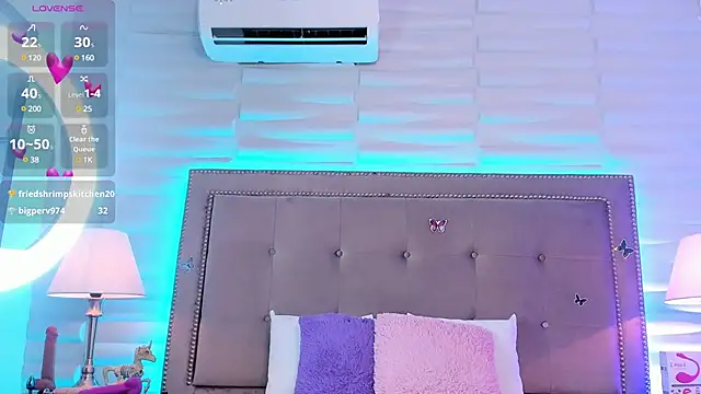 Liz grey  online show from 01-26-25, 03:58