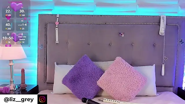 Liz grey  online show from 03-04-25, 08:27