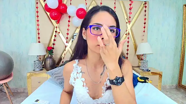 NicoleEsposito online show from 02-20-25, 01:25