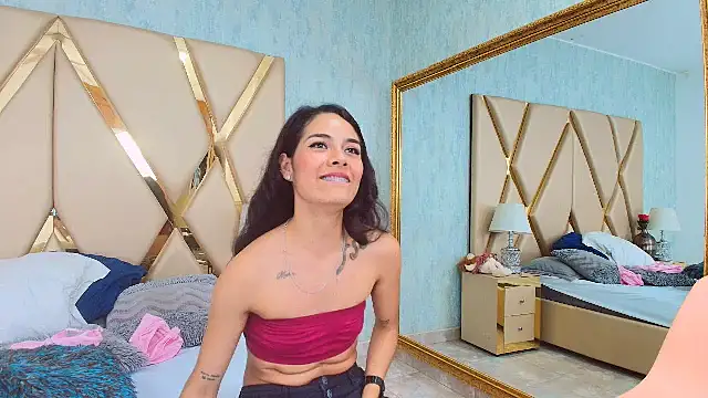 NicoleEsposito online show from 02-23-25, 01:57