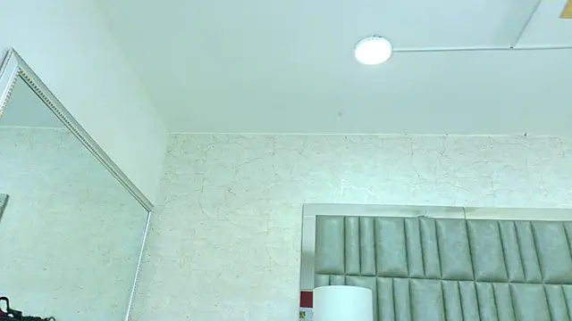 Snapshot of AlisonJaimes chatting on 09-16-25, 01:45 AlisonJaimes online show from 09-16-25, 01:45