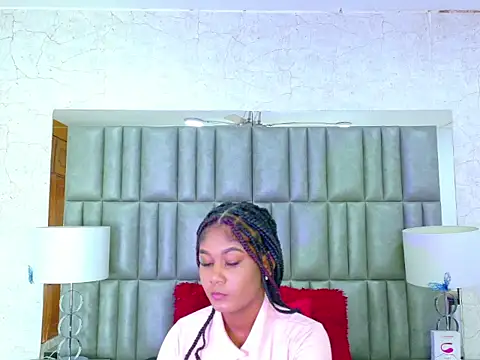 Snapshot of AlisonJaimes chatting on 09-17-25, 01:35 AlisonJaimes online show from 09-17-25, 01:35