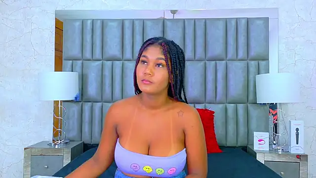 Snapshot of AlisonJaimes chatting on 10-07-25, 01:19 AlisonJaimes online show from 10-07-25, 01:19