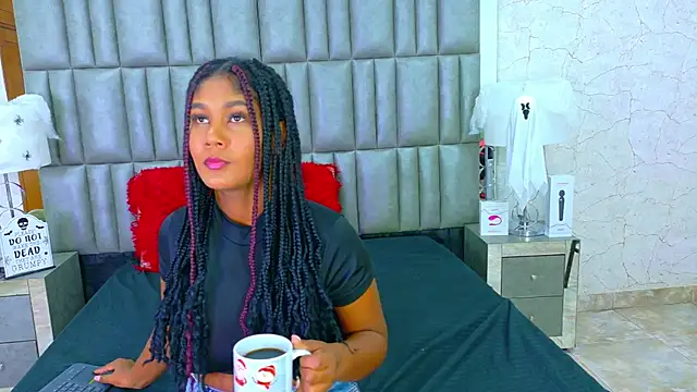 Snapshot of AlisonJaimes chatting on 10-08-25, 01:20 AlisonJaimes online show from 10-08-25, 01:20