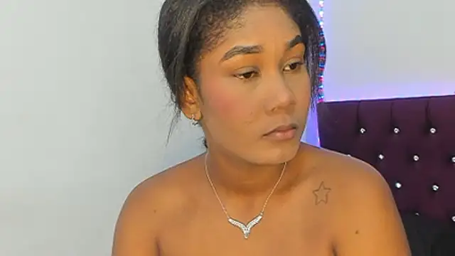 Snapshot of AlisonJaimes chatting on 01-06-26, 06:44 AlisonJaimes online show from 01-06-26, 06:44