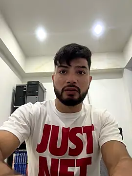 Snapshot of _tony8 chatting on 10-29-25, 12:46  tony8 online show from 10-29-25, 12:46