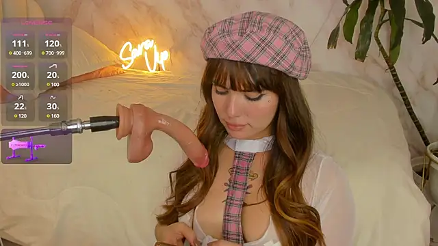 Snapshot of Saravipper1 chatting on 12-08-24, 04:14 Saravipper1 online show from 12-08-24, 04:14