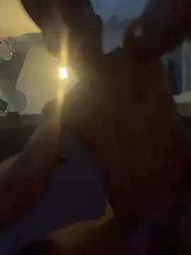 Snapshot of HandyBro chatting on 10-16-25, 10:05 HandyBro online show from 10-16-25, 10:05