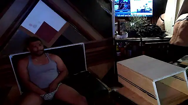 Snapshot of HandyBro chatting on 01-17-26, 02:27 HandyBro online show from 01-17-26, 02:27