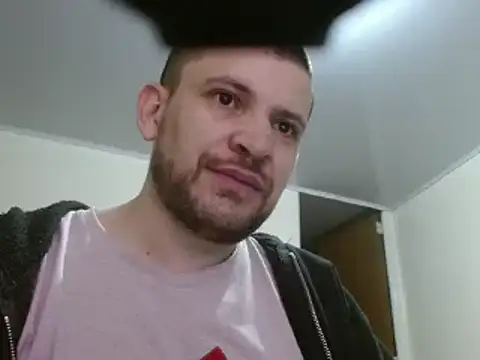 camiloking1720 online show from 02-15-25, 08:22