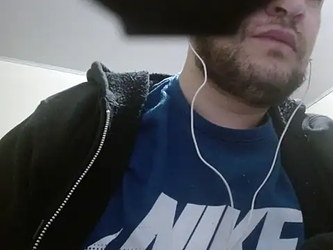 camiloking1720 online show from 09-21-25, 12:01