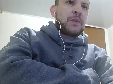 camiloking1720 online show from 09-25-25, 06:06