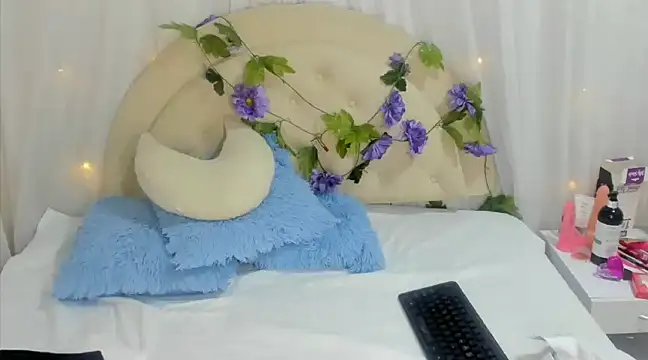 Snapshot of brithany_rousee chatting on 01-06-25, 12:13 brithany rousee online show from 01-06-25, 12:13