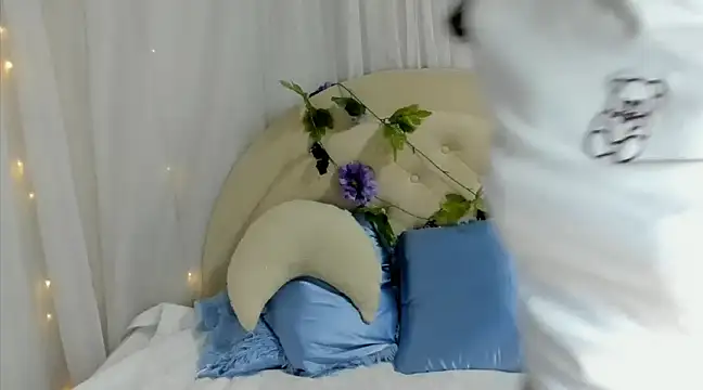 Snapshot of brithany_rousee chatting on 01-10-25, 12:04 brithany rousee online show from 01-10-25, 12:04