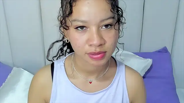 Snapshot of brithany_rousee chatting on 02-12-25, 07:13 brithany rousee online show from 02-12-25, 07:13