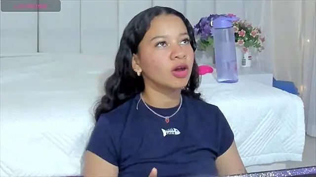 Snapshot of brithany_rousee chatting on 02-26-25, 07:27 brithany rousee online show from 02-26-25, 07:27