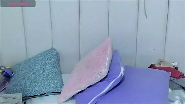 Snapshot of brithany_rousee chatting on 03-04-25, 10:38 brithany rousee online show from 03-04-25, 10:38