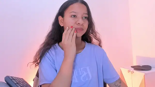 Snapshot of brithany_rousee chatting on 09-24-25, 04:32 brithany rousee online show from 09-24-25, 04:32