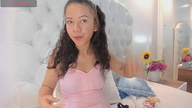 Snapshot of brithany_rousee chatting on 11-13-25, 04:39 brithany rousee online show from 11-13-25, 04:39