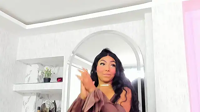 Snapshot of HaileeRoberts chatting on 12-01-25, 12:32 HaileeRoberts online show from 12-01-25, 12:32