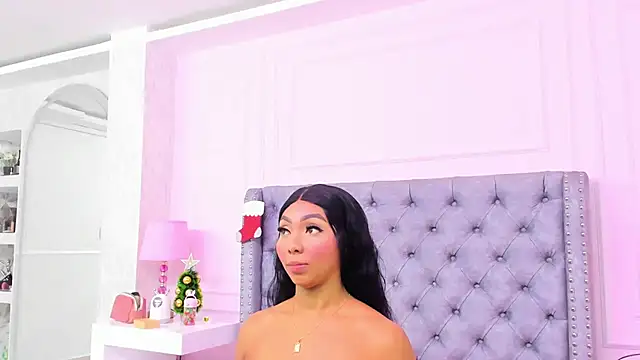 Snapshot of HaileeRoberts chatting on 12-05-25, 12:25 HaileeRoberts online show from 12-05-25, 12:25