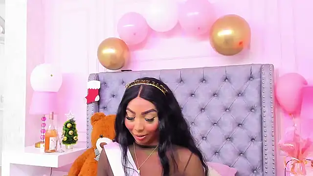 HaileeRoberts online show from 12-18-25, 12:33