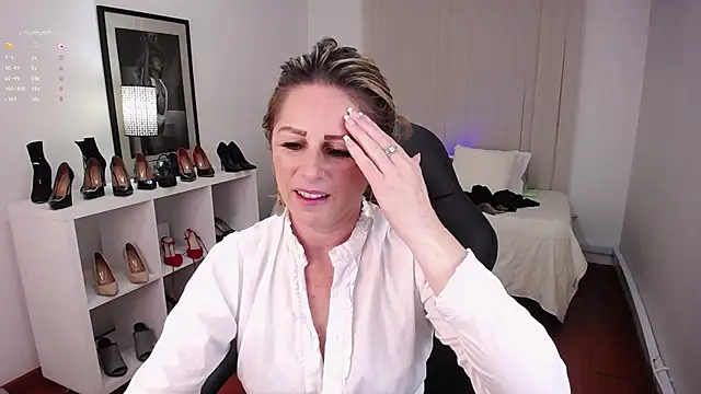 Victoria collins 1 online show from 12-31-24, 03:09