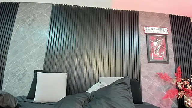 Snapshot of BambiiQueen chatting on 12-18-24, 11:24 BambiiQueen online show from 12-18-24, 11:24