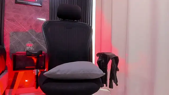 Snapshot of BambiiQueen chatting on 01-25-25, 06:02 BambiiQueen online show from 01-25-25, 06:02