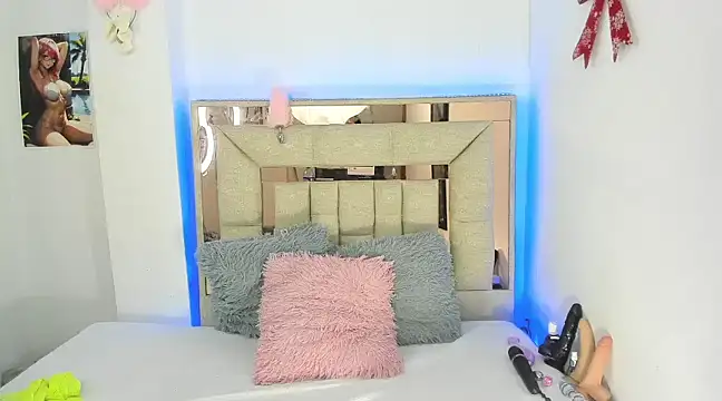 Snapshot of melody_bonnet chatting on 02-06-25, 07:45 melody bonnet online show from 02-06-25, 07:45