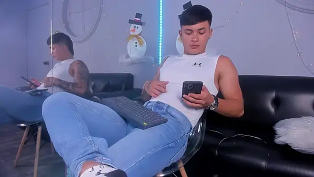 Cristopher strong online show from 01-06-25, 03:40