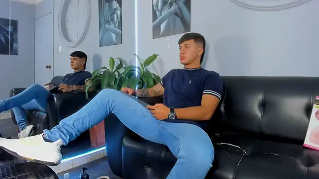 Cristopher strong online show from 02-10-25, 12:39