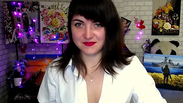 Darina M  online show from 10-24-25, 04:42