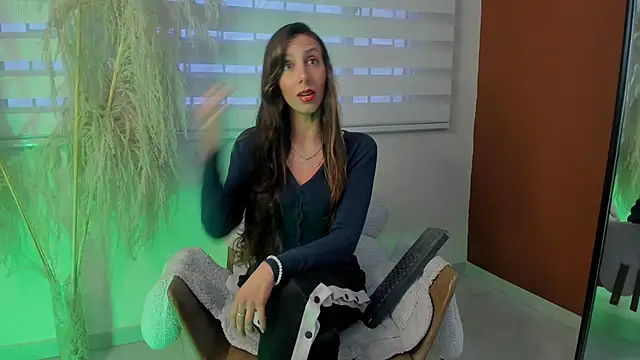 luna willians online show from 03-25-26, 12:44