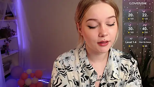 Snapshot of 0urAlexa chatting on 12-25-24, 09:11 0urAlexa online show from 12-25-24, 09:11