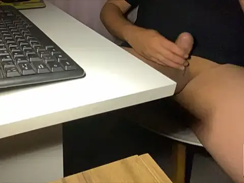 tomazu11 online show from 11-03-25, 12:57