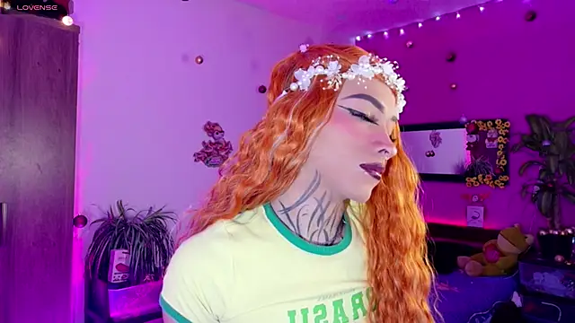 Micaela Rangel online show from 12-22-25, 02:30