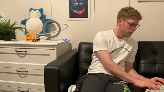 BlueEyedTallGuy94 online show from 12-15-24, 04:40