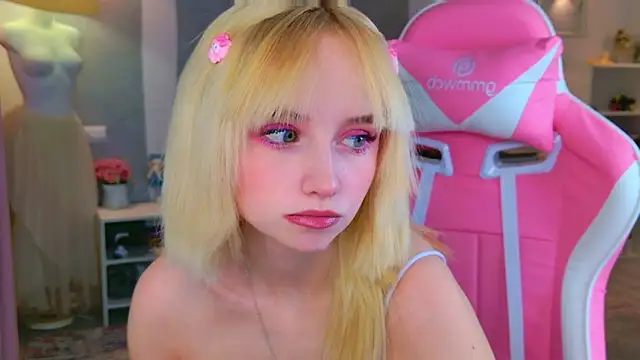 b4by LoL1 online show from 02-10-26, 12:31