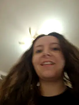 Snapshot of LineaDemie chatting on 09-09-25, 05:34 LineaDemie online show from 09-09-25, 05:34